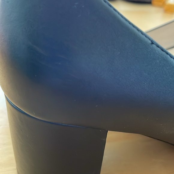 Cole Haan Signature 2 inch square pumps Size 81/2 B Black - Picture 6 of 8